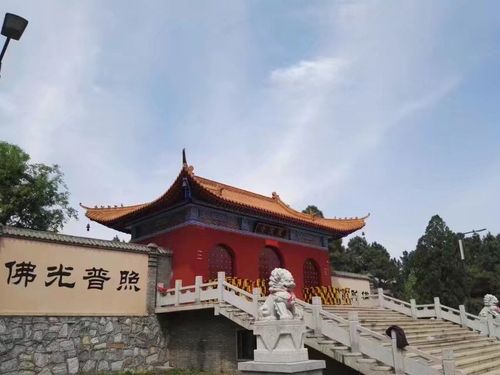 凤凰山中凤凰寺 梵音袅袅，洗净尘心